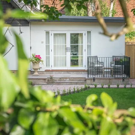 The Garden - 1 Bedroom Annex In