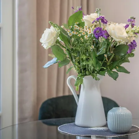 The Garden - 1 Bedroom Annex In Apartman *